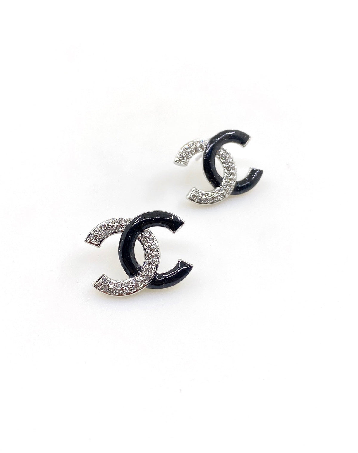 18K Chanel Black Diamonds Earrings