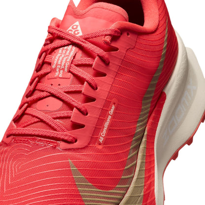 Men’s ACG Ultrafly Trail (600 - Lt Crimson/Linen-Lt Orewood Brn)
